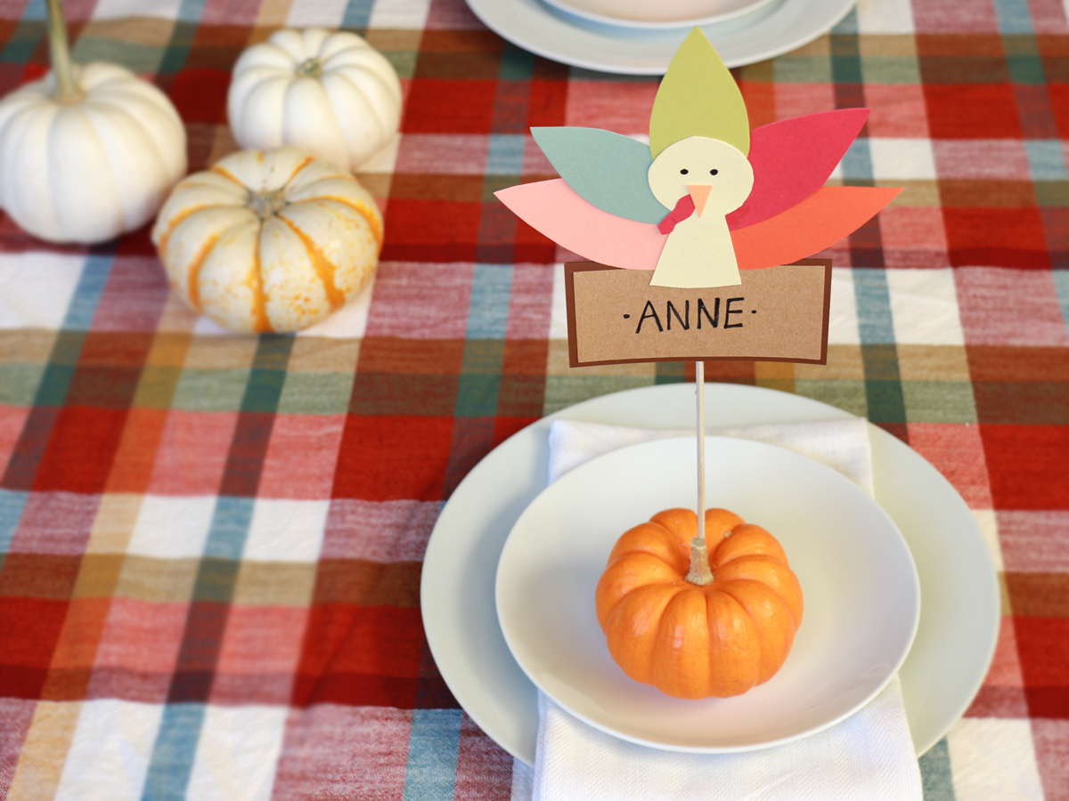 Diy Thanksgiving Decor: Festive Table Place Cards | Rent-A-Center within Homemade Thanksgiving Place Cards