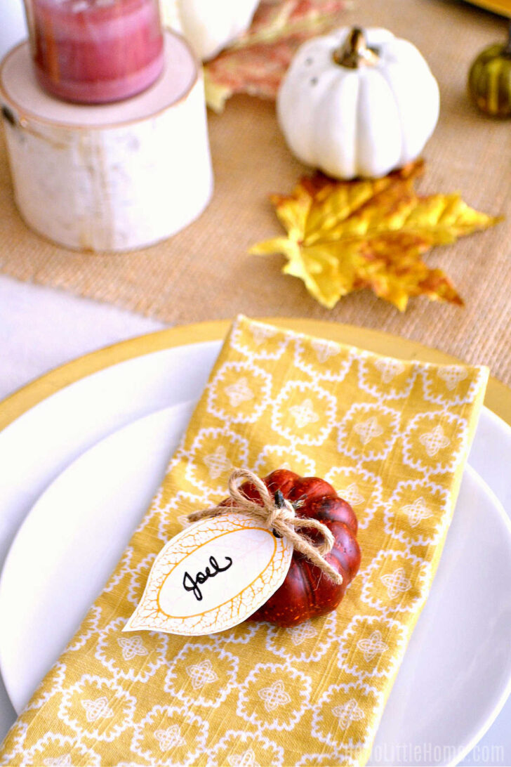 Simple Thanksgiving Place Cards